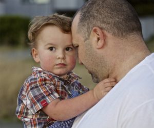 Father who wants custody of the child to avoid child support